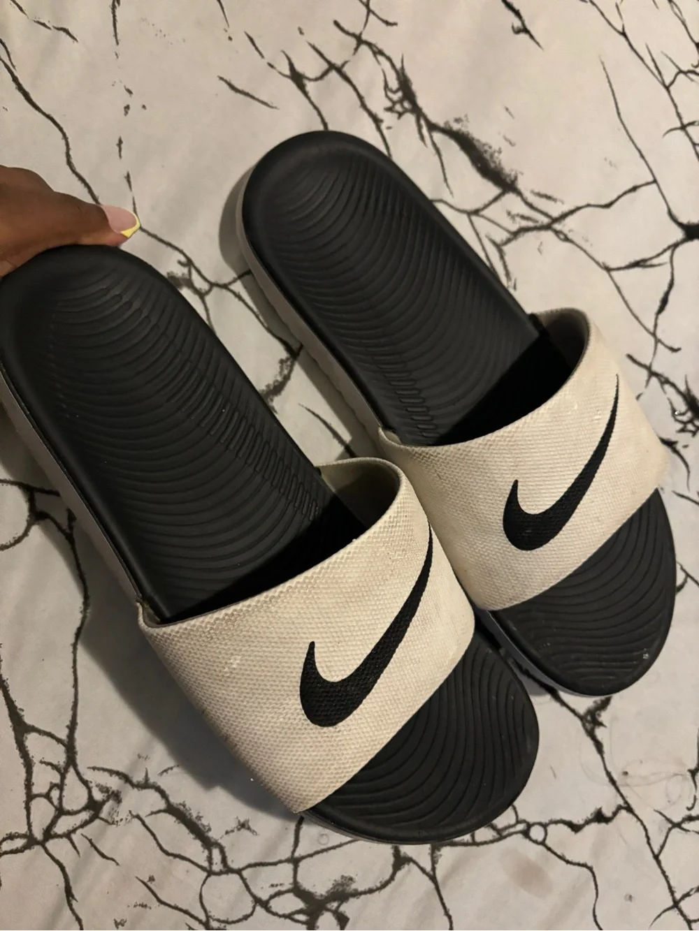 Nike Black and Cream Men’s Slide Sandals